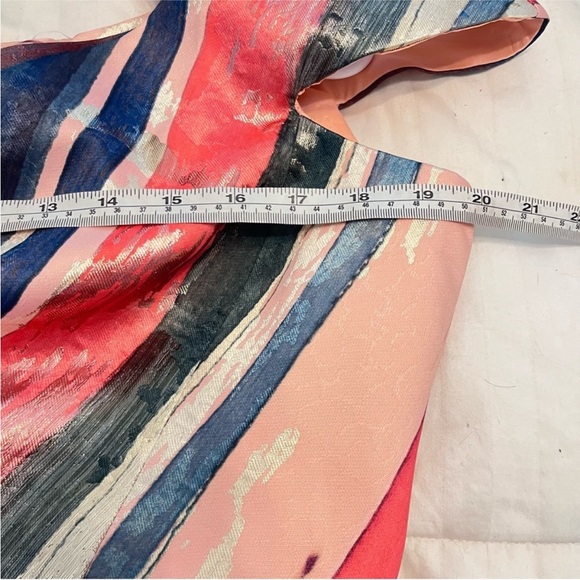 Adrianna Papell Gold Leaf Jacquard Sheath Dress
Size 14 - Picture 10 of 12